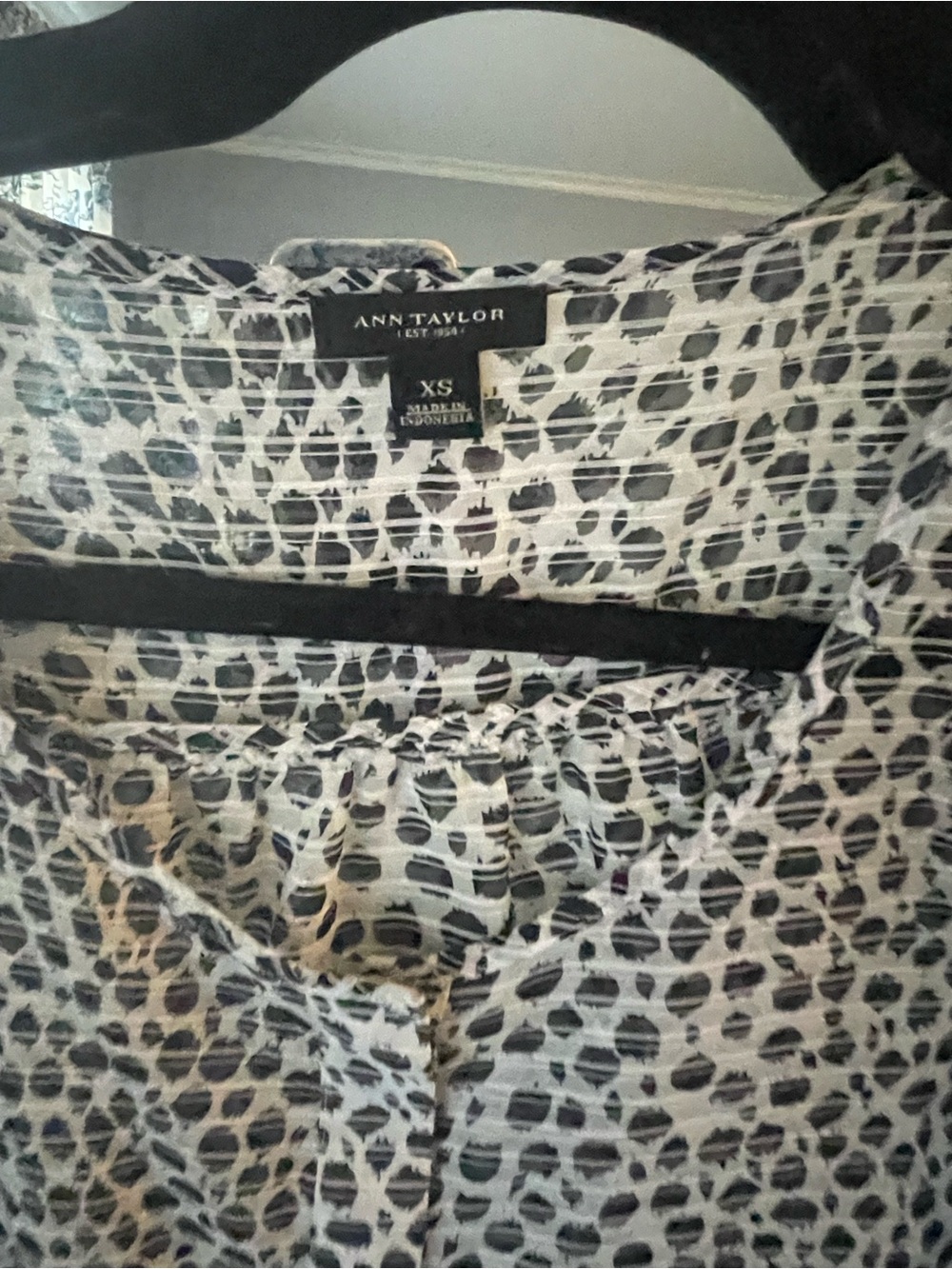Ann Taylor Cream and Black Leopard Print Henley Top - Picture 3 of 3